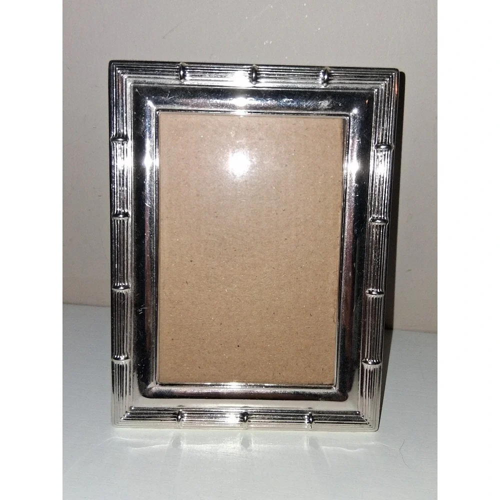 Phil Whitney Ltd Silver Tone Picture Frame 4x3 Vertical Horizontal Ribbed Design